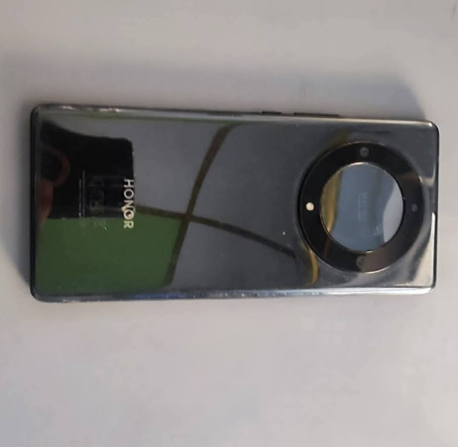 اسلام عليكم
هونر اكس 9 اي 5G مامفتوح 
ذاكرة: 256
بدون ملحقت 
يرهم مروسه
السعر:  100 بيه مجال
وتساب ***********
