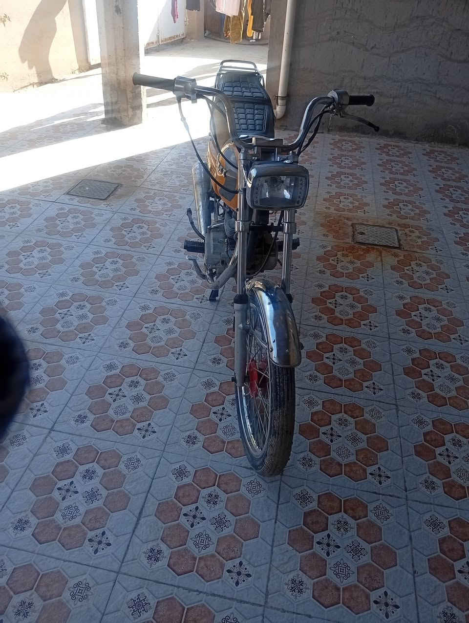 دراجه كليك للبيع سعرها 275 وبيها مجال ‏‪0773 064 5334‬‏
