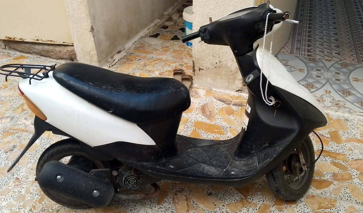 السلام عليكم دراجه ساسوكي للبيع اوراق العنوان المجر الكبير السعر 250وبيه مجال قليل.     ***********
