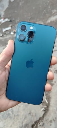 12 بروماكس مبدل شاشه وظهر  بطاريه77 ذاكرته256 فيس ايدي شغال سعره340  م...