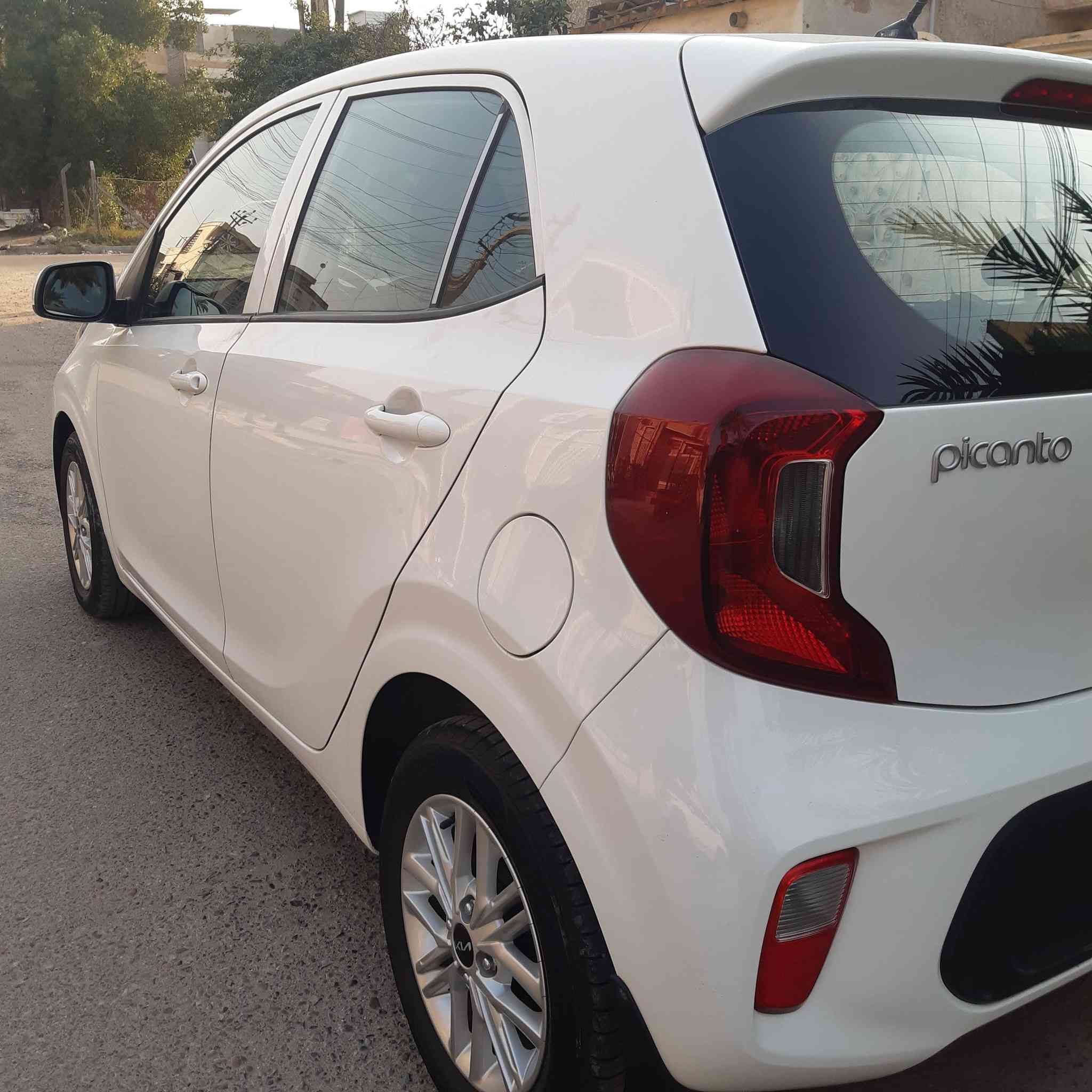السلام عليكم 
بيكانتو خليجي بغداد باسمي موديل ٢٠٢٣ 
مكفولة من الصبغ والحادث 
سعرها ١٢٧ ورقة .. للاتصال ***********
محرك دوش المرغوب .. الكير ميكانيكي وليس cvt
