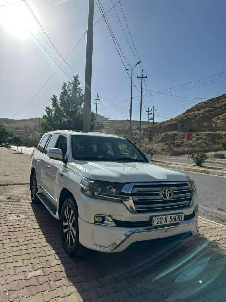 وەنەوەشە 2008کامال کرایتە 2021 
گێروو مەکینە بەشەرتە 8بستە   VXSە
سەیارەکەنمونەیە لەجوانی حیزامە بێ ژۆرێ بێ داخلی  شوێن تۆپزاوا ژمارە ساحێبی *********** سعری 280کەمێک مەجال جوابی نامە نادرێتەوە أربيل, العراق
