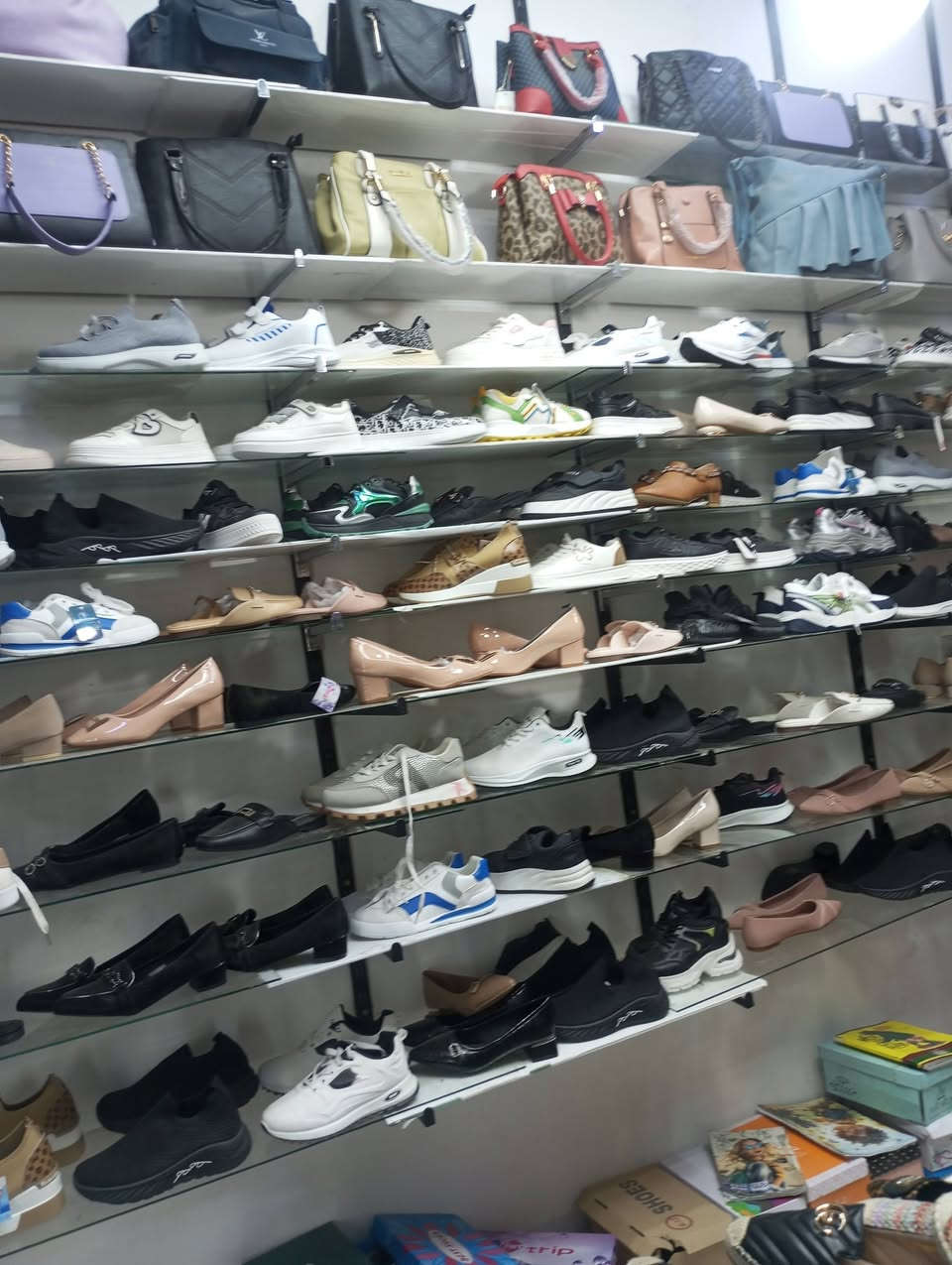 تخفيضاااات تخفيضاااات
فقط 5000

محل كله على 5000 فقط 
كل عام وانتم بخير 

محل ملك مجمع حجي قاسم


**إذا كنت صاحب هذا الإعلان وتريد حذفه لأي سبب، رجاءا أرسل رسالة إلى الدعم الفني**