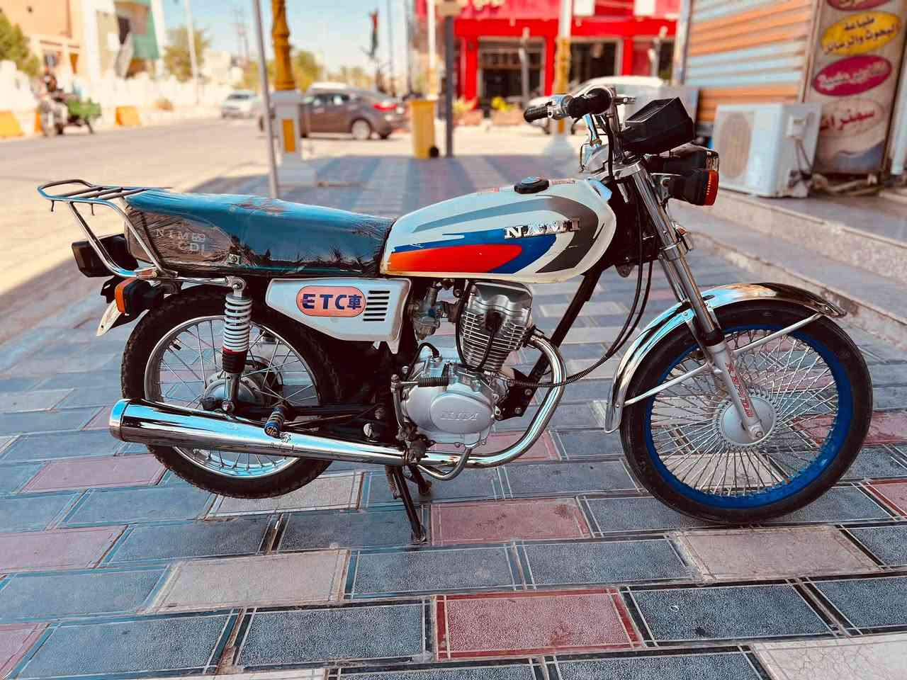 نامه 23 طالعه ب 24 وراق اصولي وكيل نضيفه محرك مبدل بس بستم فقط صوته يخبل كهربائيات شغاله ماناقصه اي شي ***********
