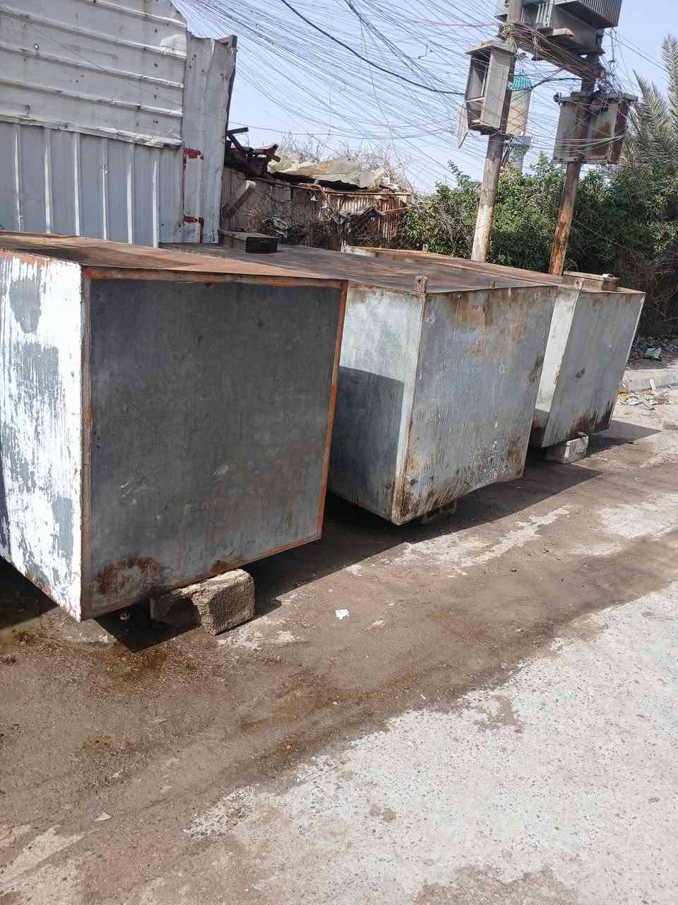 تانكيات للبيع ٣ الواحد ٤ الألف السعر ٦٠٠ كلهن بغداد العبيدي نضيفات ***********
