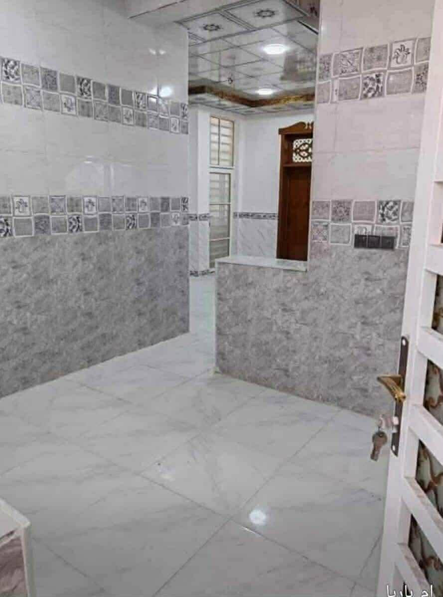 بيت الايجار130متر مامسكون لايجار
🏠  مقابل ملحق قرية الغدير  عمود 317 بلخط الثاني    يبعد عن شارع السوك  الرئيسي 150متر حقيقي

📍 الموقع: محافظة النجف الأشرف

بيت 130متر بناء جديد 
تانكي وسخان وخلاطات ومغاسل داخليه وخارجيه وخط وطني ومولد جاهز 

🟠 تصميم الخارطة : 

غرفتين   - صالة  -صحيات  -مطبخ - منورــ ستقبال كراج
ــــــــــــــــــــــــــــــــــــــــــــــــــــــــــــــــــ

سعر الايجار 300الف

او من خلال الارقام التالية. ‼️
***********
