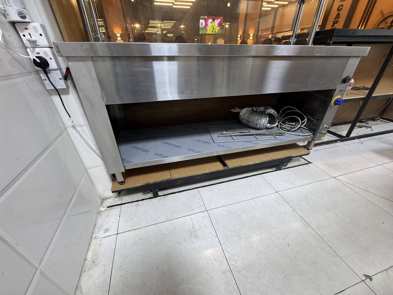 حمايه للبيع تركي قياس متر و80 استخدام مرتين جديده لغرض الفحص يعني ممخلي بيه اي شي كامله مع البلانكات 
سعر 900 الف  

***********
