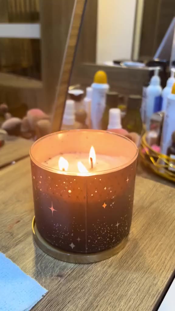 غرفه نوم تركي ثقيل جدا 11 قطعه
 جديده كلش  الجرباية الطبكة تسكام صار شهرين سويناها متكونه من كنتور +ملحق خانتين 2 ميز جرباية والجربايه واريكة وميز مرايه وملحق مجرات بجانب الميز منفصل وزاوية بمراية ع طولها ومجر وخانه +ميز تلفزيون كبير  السعر مليونين ونص وبيها مجال عنوان الناصرية
0782 818 7156
