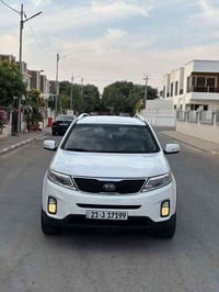 للبيع كيا سورنتو 2014 خليجي شركة البخيت  سيارة من 2014 ايد وحدة مكفولة...