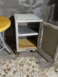 ميز ألمنيوم • طاولة