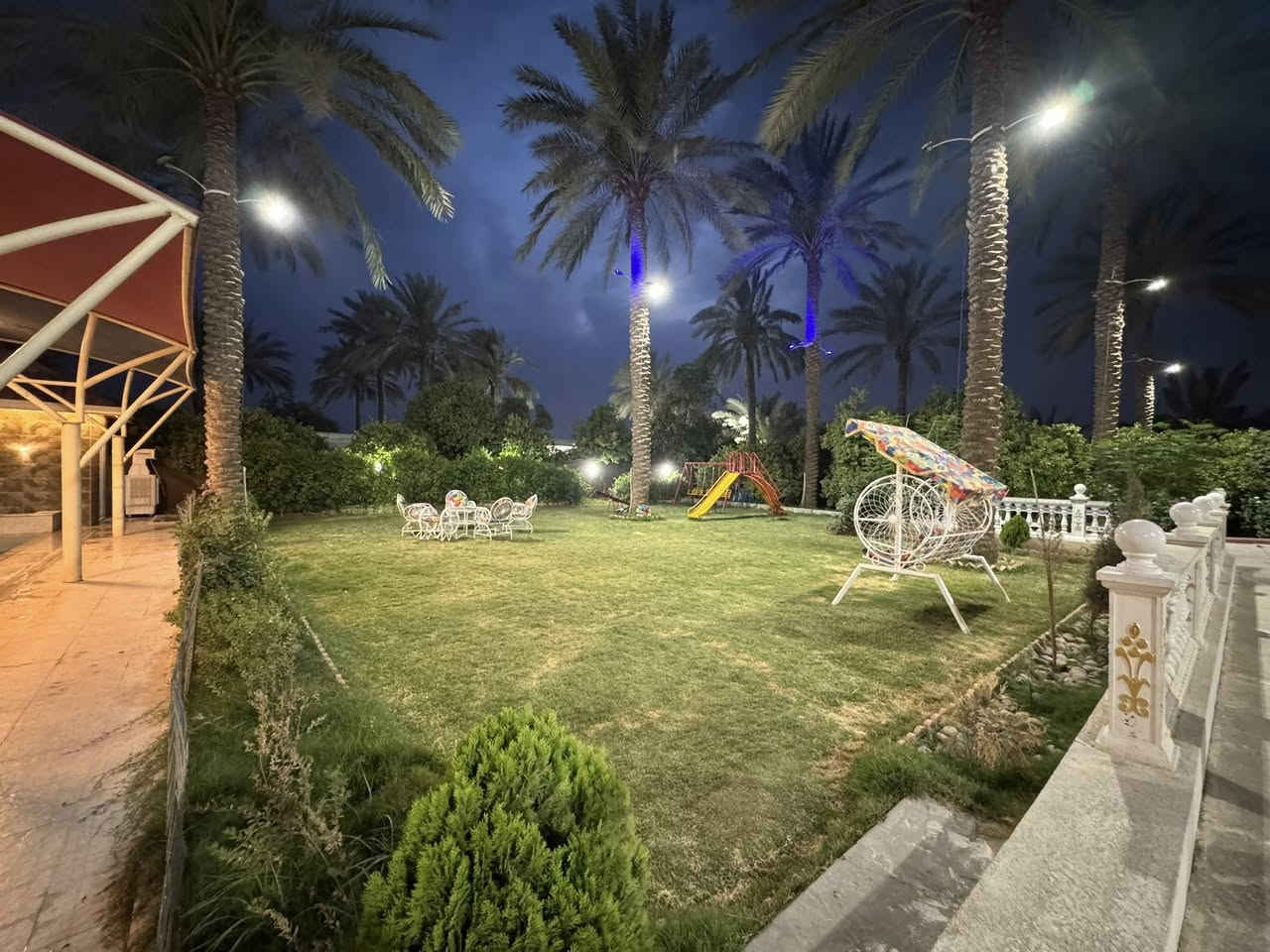 ‏رمضان كريم تم فتح الحجوزات في شهر رمضان المبارك

‏منتجع الزمرد السياحي في بلد ￼

‏موثقة في تطبيق اجرلي 

تتوفر في المزرعة 
🛑 غرفة 
🛑 صالة كبيرة 
🛑مطبخ مؤثث أدوات الطبخ 
🛑 شواية سمك و دجاج وأدوات الشوي 
🛑 مسبح كبير + مسبح صغير 
🛑 فيشة + منضدة  ألعاب أطفال 
🛑 مولد كبير ع الإطفاء كهرباء 24 ساعه 

🛑🛑 اساس العمل الثقة 
للاستفسار اكثر اتصل اومراسله واتساب 

◀️***********
 
◀️ ***********
