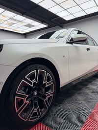 بي ام دبليو 530i • ٢٠٢٤ • ٤٥ الف مايل