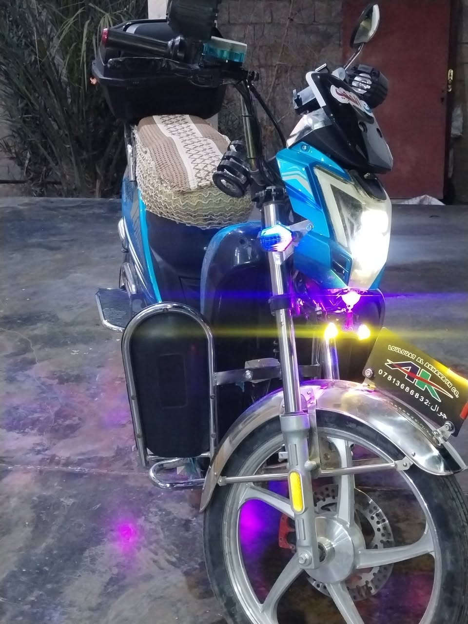 اخوان السلام عليكم ماطور شحن الأخوين  نظام R موديل 25 ماطور نظيف نظافته هي تحكي باتريات 30 امبير الاستفسار *********** والسعر مناسب   ومتواجد خاص
