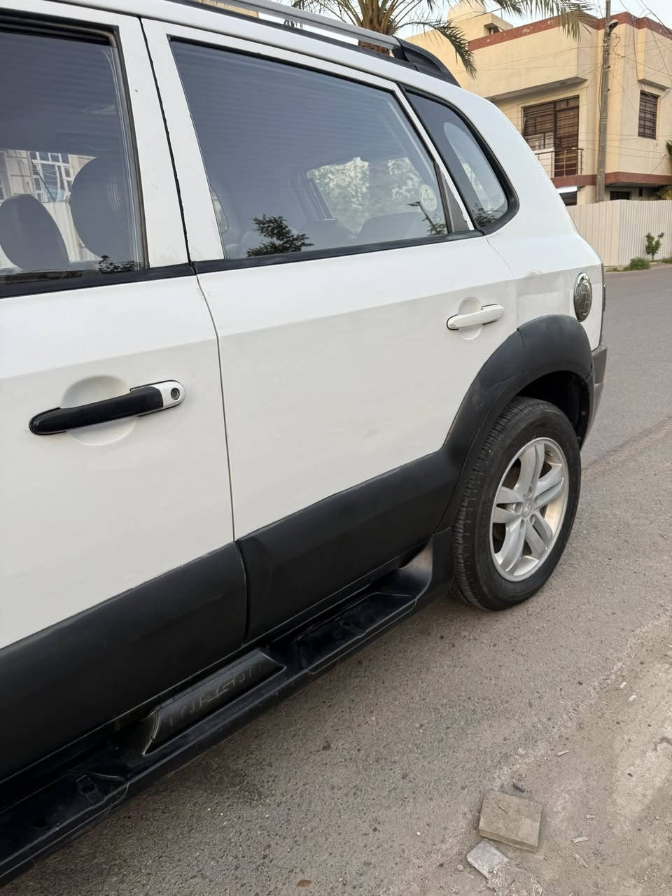 السلام عليكم للبيع توسان موديل 2009 خليجيه محرك 2000 دوش كير محرك تبريد كاملات تخم تاير جديد تخم ويلكب بيهة صبغ جاملغين وبنيد ماشيه 99 الف كيلو السياره فول فتحه كشنات جلد رقم بغداد شبه مميز بأسمي تحويل مباشر رقم جديد هزه وسنويه جدد السعر 105$ وبيهة مجال مكاني بغداد المنصور للاتصال ***********
