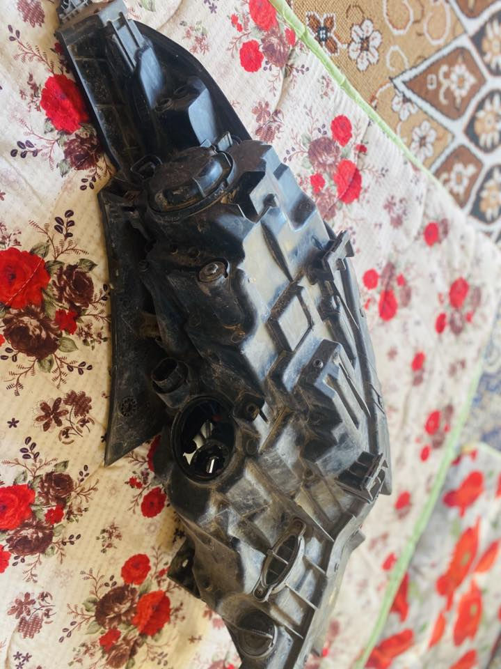 السلام عليكم للبيع اتصل *********** تم واحد بس بيه كسر
