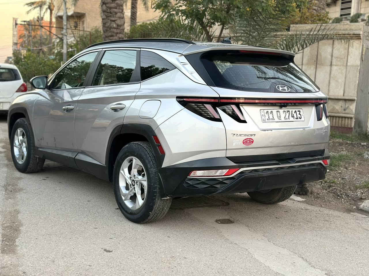 السلام عليكم 

توسان 2022  للبيع
وارد امريكي 
محرك 2500 
تحويل مباشر هزه وسنويه كامله 
رقم بغداد جديد 
مواصفات : فول ماعده فتحه
شاحن لاسلكي 
بصمه 
شاشة كامرة خلفية 
رادارت 360 درجة
كشنات  وتدفئة بالكشنات 
تبريد قطعتين 
وضعيات قياده 
هاند بريك دگمه
اوتو هولد 
خاصية إطفاء المحرك بالازدحام
خاصية النزول من المنحدرات
مثبت سرعه تفاعلي ومحافظة على المسار 
شاشة عداد ايباد
تشغيل عن بعد 
ماشية 57  الف ميل 
حادثه مرفق بل منشور
بدون دواخل 

السعر  148 ورقه وبيها مجال
العنوان بغداد الشعب
***********
***********
