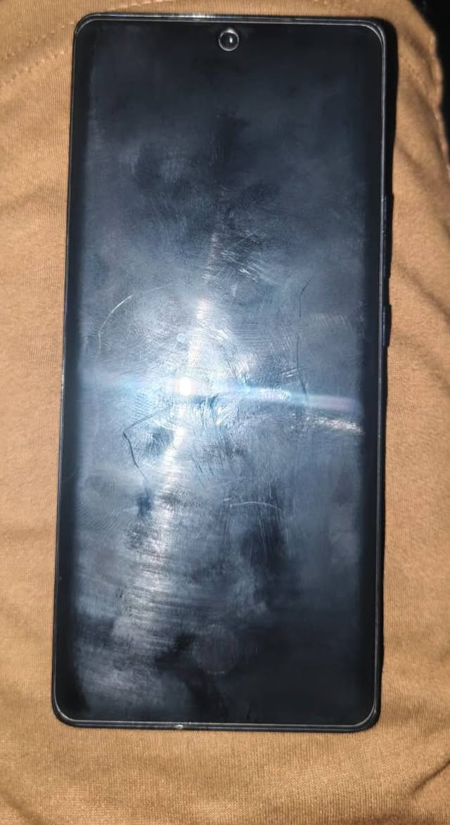 جهاز ان فنكس نوت 40 برو 4g
فقط ضهره مكسور 
سعر 150 او بي مجال
مكاني ديالى الخالص التحويله 
رغمي ***********
