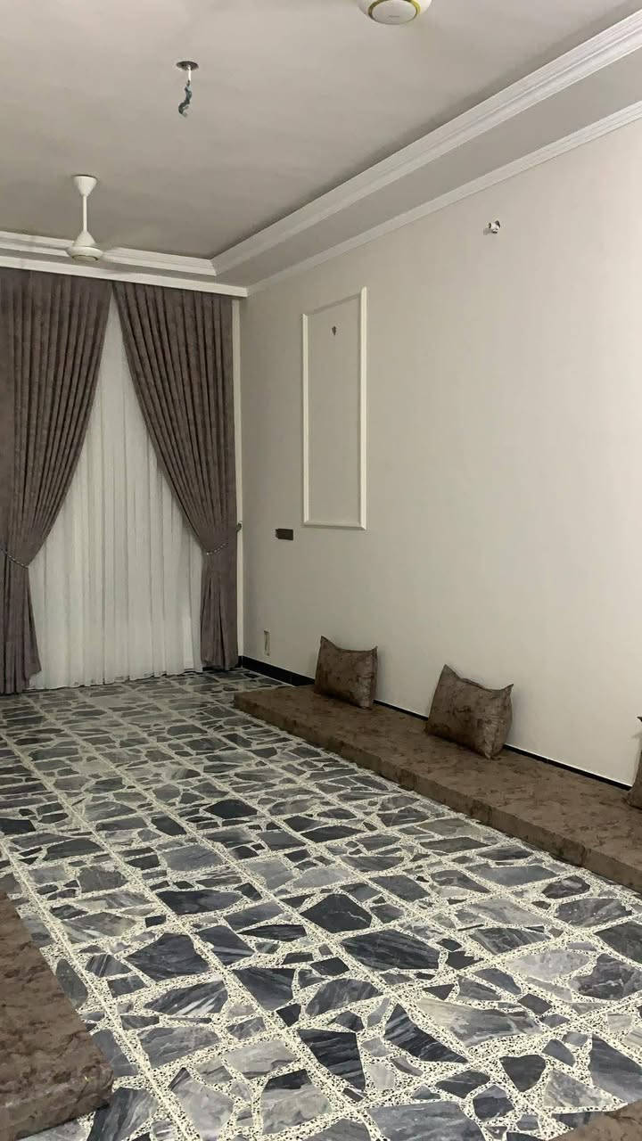 [[بسم الله الرحمن الرحيم]]
    🏡     🏘      🏚 

#يوجد_بيت_للبيع

#العنوان  الفلوجة 
#المنطقة الجغيفي الثانية// قرب شارع لكبيسات 
 
✅المساحة : 200م
⬆️ الوجة : 8م
🏞️النزال : 25م
 
مكون
غرف  4 سويت 
استقبال 
صالة 
مناور 
مطبخ حار + بارد 
صحيات 
الارضيه سيراميك 
الجدران سيراميك 

                       #بناء 🧱 : طابوك
      
       #شارع 🏞️⬆️⬆️ : 12م 

  #السعر_محدد_من_قبل_البائع 
        
    ⚖️⚖️   نوع الملك : طابو صرف زراعي تحويل مباشر 🏙 

            #السعر_الواحد💰💸: 193مليون وبي مجال

__________________________________

للأستفسار⛔🖲️ : مراجعة 
🥇#مكتب_الرافدين_للعقار 🥇
العنوان شارع المنجزات تقاطع جامع التقوئ مجاور محطة نمبر وان المركزية لغسيل السيارات 🚗🚖
__________________________________

#ملاحظة//📋📑 اذا لديك عقار تريد تعرضة للبيع او تريد تشتري عقار قم بمراسلة الصفحة او اتصال على لارقام الموجودة+ واتساب
            
         #للأتصال_او_واتساب 📞  ***********
         #للأتصال_كورك.   📞.       ‏‪***********‬‏

#بيع_وشراء_الدور_السكنية_والزراعية_العقارات_في_مدينة_الفلوجة #مكتب_الرافدين_للعقار_بيع_وشراء_العقارات_بسعر_مناسب
@#عقارات_الانبار_الفلوجة
