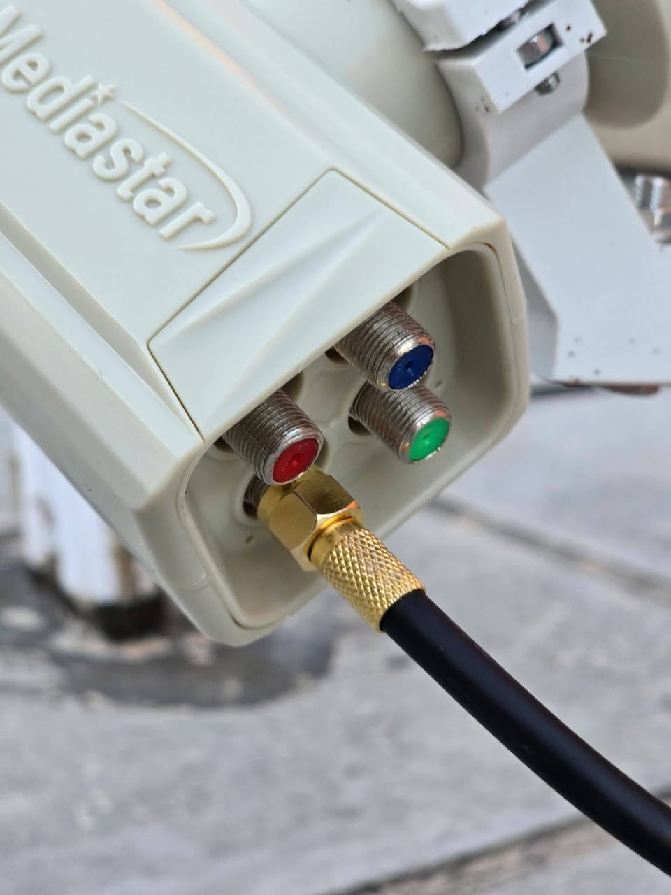 تنصيب صحن نايلسات بعمل احترافي متقن
تثبيت الصحن براغي 
خدمات احمد للستلايت
للتنصيب الاتصال ☎️❤️
***********
***********
اهالي قضاء العزيزية📍
