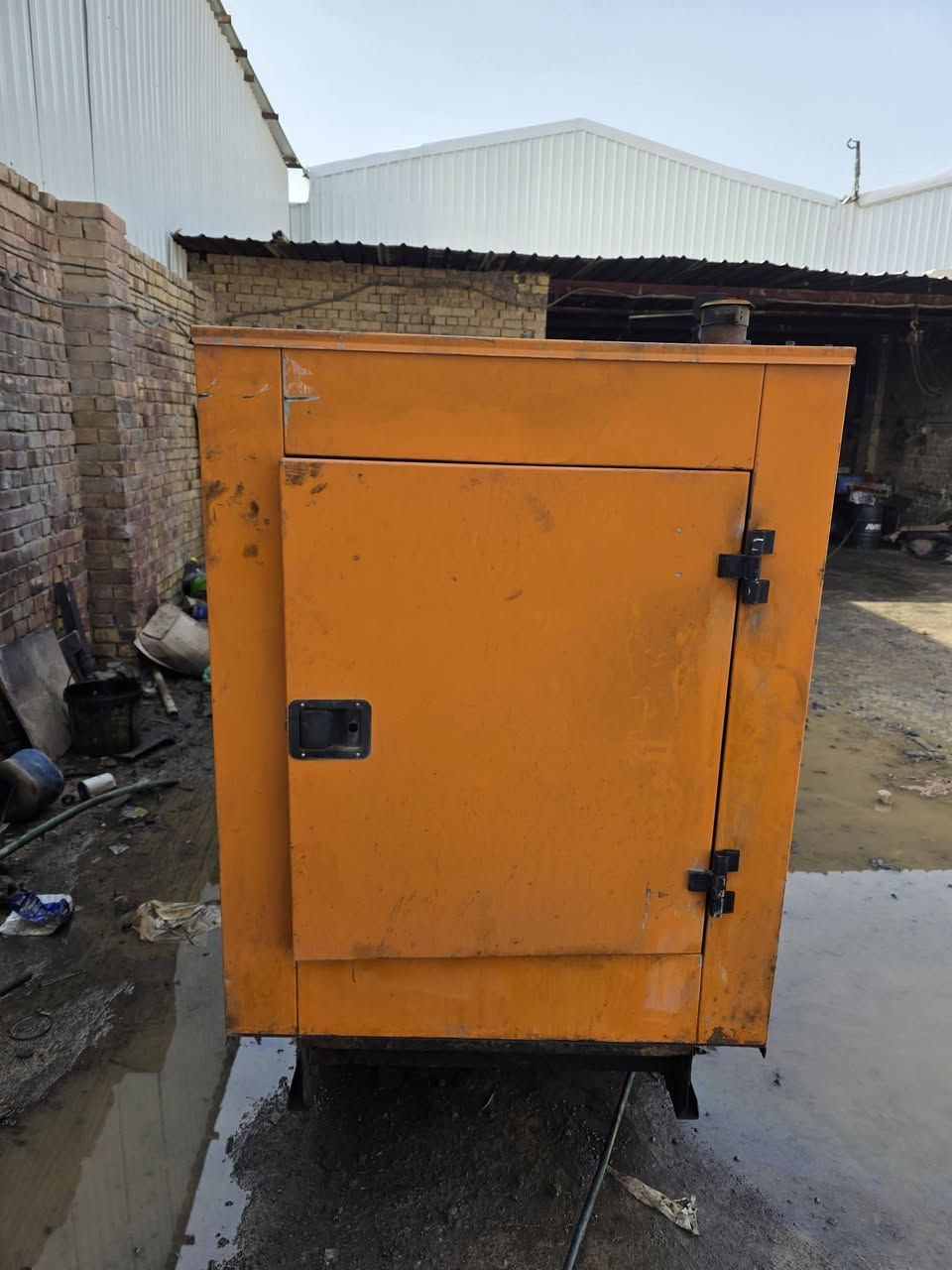 بيركنز. 150. Kv  مكانه الصويره ***********
السعر 8000 $ بي مجال شي بسيط.  افحص شغل حمل  اقتنع.  واني بخدمتك
