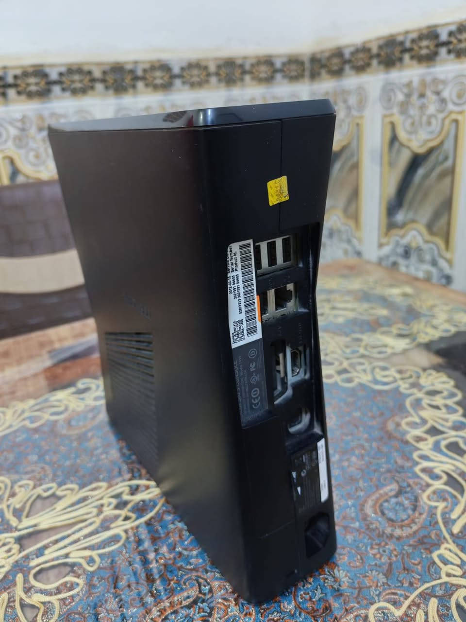 السلام عليكم للبيع جهاز اكس بوكس360
جهاز نضيف جداً مابي أي عطل 
يجي ويا جوستيك  و كامل ملحقاته 
السعر:100 الف وبي مجال 
للاستفسار اتصل على الرقم :***********
