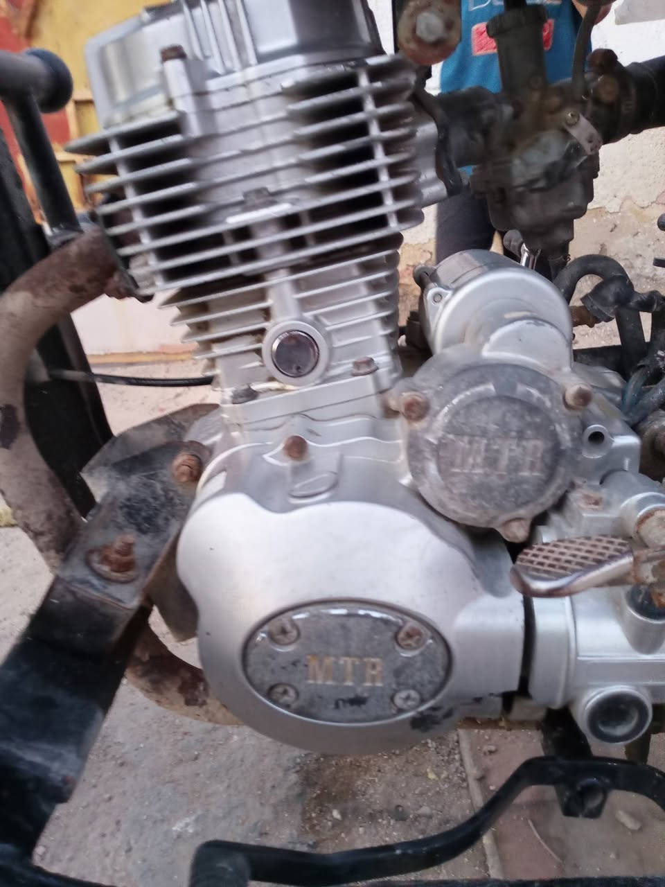 ام تي ار اوراق موديل 12شاصي مكفول محرك مامفتوح وكهربائيات شغاله خياس مابيه ودبلات شغاله بصرة ابو الخصيب قرب نفوس شراي يتصل ***********وتساب موجود سعر 1100
