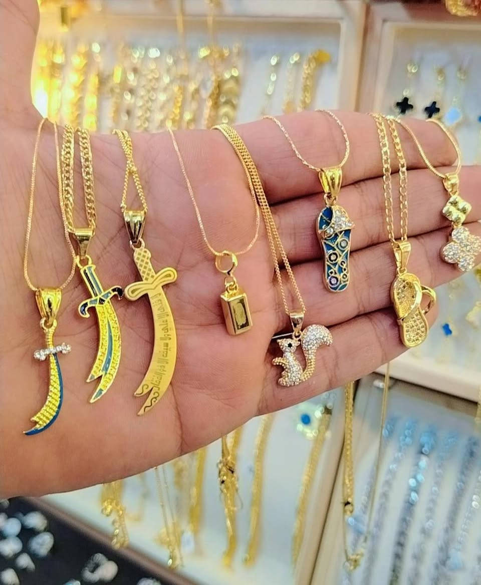 قلائد ذهب برازيلي🌹 
نزاكه فووول 😊


**إذا كنت صاحب هذا الإعلان وتريد حذفه لأي سبب، رجاءا أرسل رسالة إلى الدعم الفني**