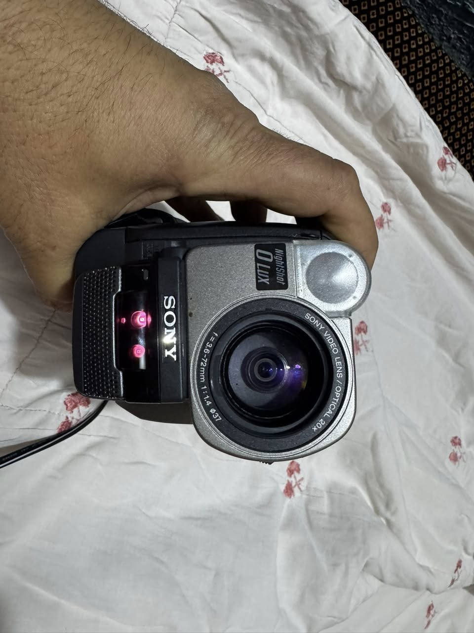 كامره سوني شغاله و نظيفه جداً 
نظام كاسيت  
وياها شاحنه و تحتاج تبديل بطاريه 
السعر 60 الف


**إذا كنت صاحب هذا الإعلان وتريد حذفه لأي سبب، رجاءا أرسل رسالة إلى الدعم الفني**