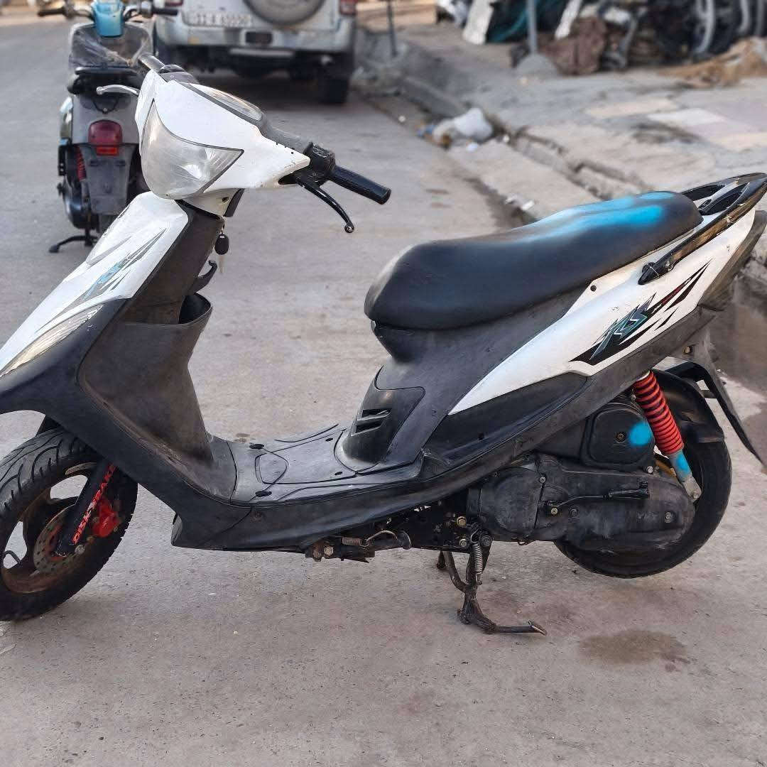 مرخصه مدير الكروب ماكس عدله للبيع مفتوحه 55دراجه شغاله سلف هندر كهربائيات كامله نقص تاير خلفي وكفر مروحه وشاره اماميه وحده ناصريه شموخ ***********السعر 300وبيه مجال قليل بسعر ذبانه جوه السوك
