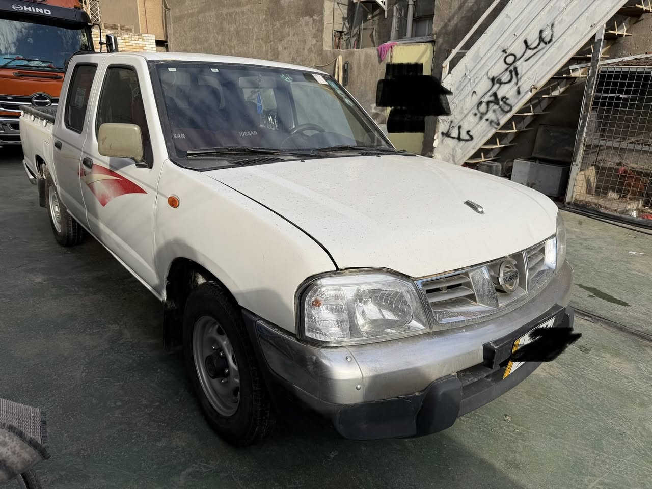 السلام عليكم بيكم نيسان ٢٠١٣ السياره كامله وحلوه الرقم ميسان السعر ١٠٠ ورقه الشراي يخابر *********** مكاني بغداد
