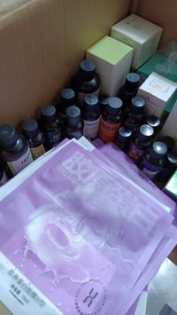 مجموعة زيوت طبيعية لشعر وللحواجب وللظافر وكولجين لبشرة وزيت الخروع ولت...