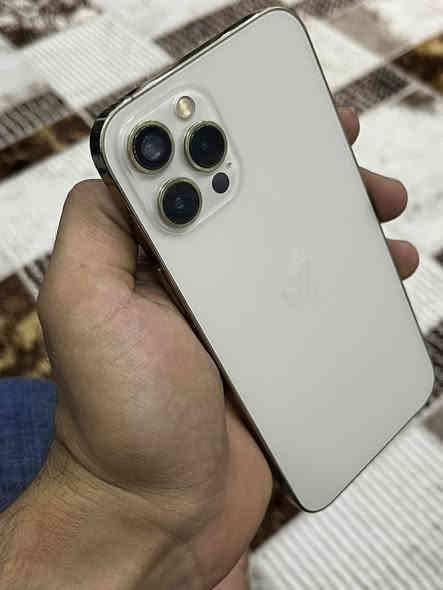 ايفون 12 برو ماكس دبل سيم بطارية 81 ذاكرة 256 فيس ايدي شغال مستبدل شاشة فقط 400 وبي مجال ***********
