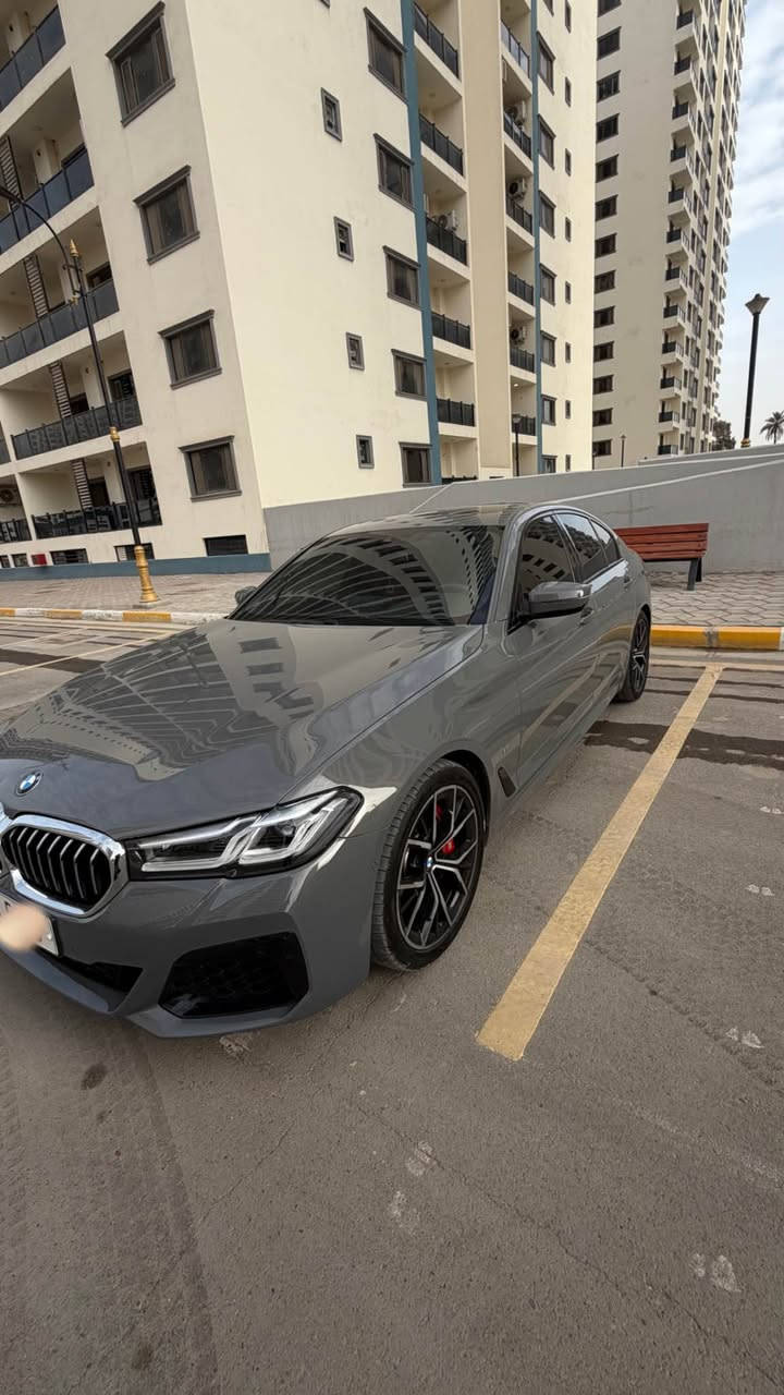 السلام عليكم
BMW 530i  
موديل 2022 خليجي العروش
مكفوله ام بكج بلاد السياره
رقم مميز
سياره مظلل وباج التظليل جديد
سستم صوت جديد ب1000
مغلفه كامله السياره افلام الحمايه PPf
فول مواصفات 
فتحة 
5 بردات 
بصمة
داتاشو
جنطه كهرباء.تفتح بالقدم
كراسي كهرباء 
انظمة قيادة مختلفة 
خزن ميموري 
مرايا شفط+ قلاب 
حساسات امامية + خلفية 
رادارات ٣٦٠ درجة 
نقطه عمياء 
كار بلي وايرليس 
انارة داخلية متغيرة 
شاشة ديجيتال 
لايتات داينميك 
ستيرن كهرباء 
ماشية 67 الف 
السيارة بعد بيها مواصفات
صفر مسج دهن وباقي الامور كله بالشركة
سعرها 4150 وبيها مجال
بغداد حي الجامعه
***********
*********** بغداد, العراق
