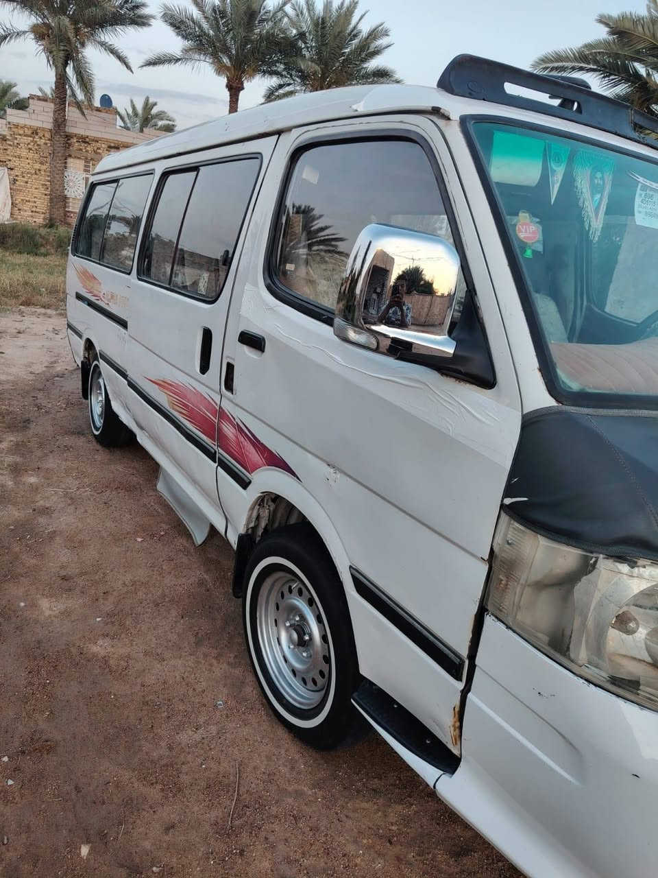 السلام عليكم فتون للبيع موديل ١٤ موصليه السيارة مكفولة من الصبغ مكينه أو كير حداديه خير من الله تخم تاير كهربايات كلها شغاله السياره جاهزه على اربعه وعشرين حبايه السعر ٤٣الاتصال ***********
