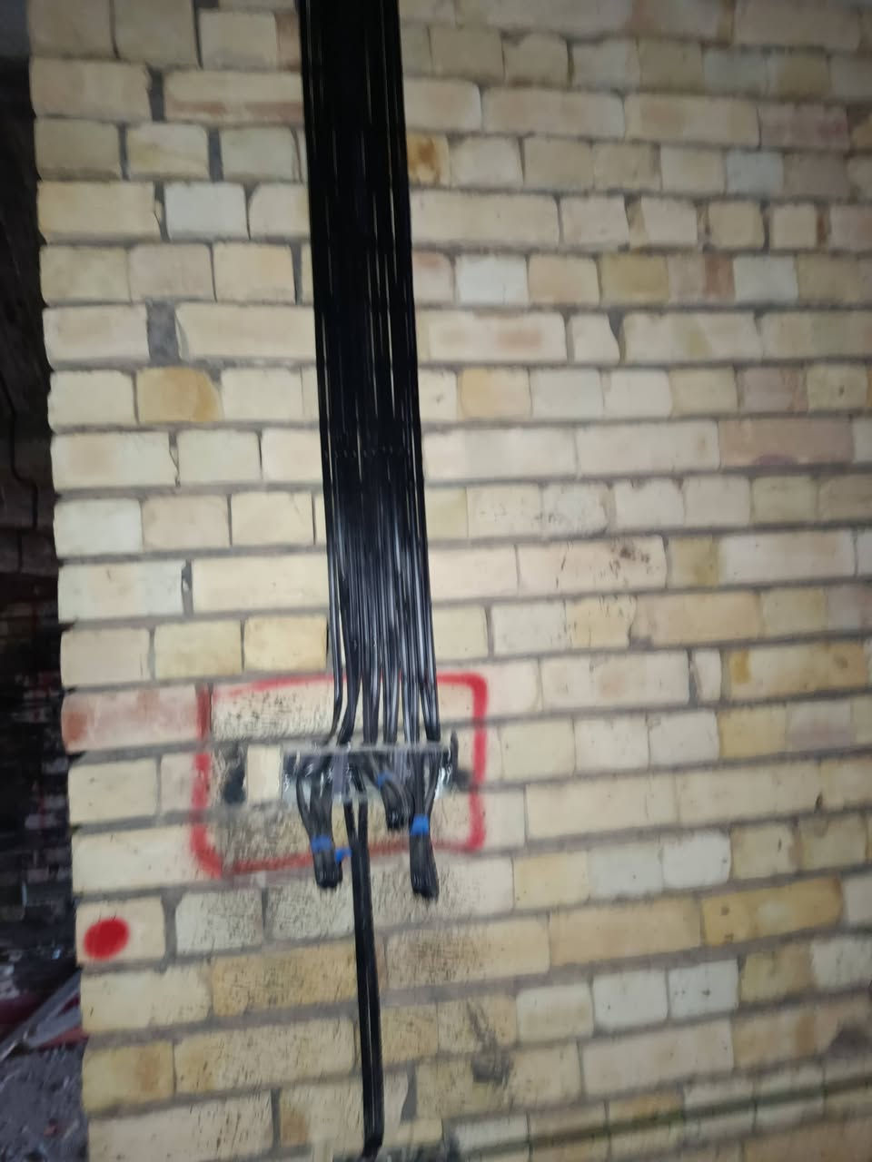 الحمدلله تم تأسيس بيت مكون من طابقين في بغداد ابوغريب 
حسين الكهربائي 👷⚡ 
***********
