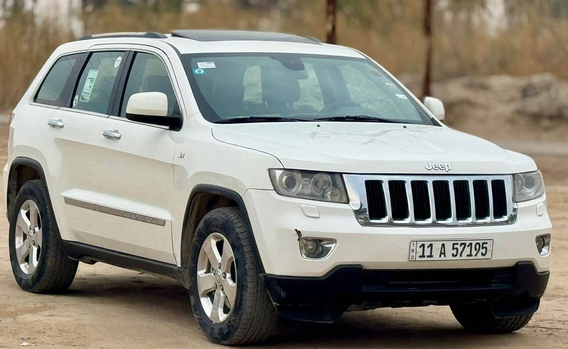 السلام عليكم 
للبيع جيب وارد خليجي كفاله عامه 
سبير ع وضع الشركه  منازل
موديل 2012 محرك 3600 مكفول 
ماشيه 90km
فوول مواصفات للاخير 1/1
السياره جاهزه من كل النواحي اي نقص مبيها السعر 175وبي مجال للاستفسار ع
***********
مكان السياره بغداد السيديه بغداد, العراق
