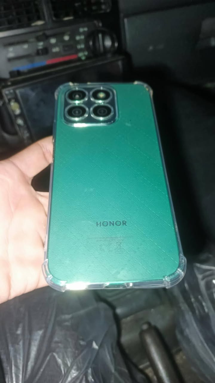 HONOR X8b جهاز جديد كلش مامفتوح ولا واصل مصلح شرط بي بس هاذا الفطر كدام عينك 
ذكره 512
رام 16 
جهاز خير من لله 
سعر 230
وبي مجال شي قليل وهاذا رقمي ***********

