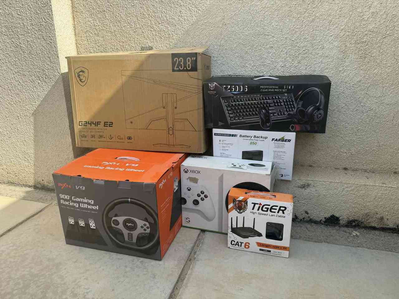 السلام عليكم
للبيع فقط ..✨

   xbox series s 512G
 هارد - ADATA 1T
شاشة - msi - 180hz - ms1
دركسون - v9 - كامل
يو بي أس - FARBER - 850
موس - onikuma - Rgb
سماعة - onikuma
كيبورد - onikuma - Rgb
كيبل - LAN - 40m 
جوستك - Gameser

متواجد : ***********
السعر : 600 الف فقط
اذا السعر مناسبك خلي تعليق طيب مثل أخلاقك ✨❤️
