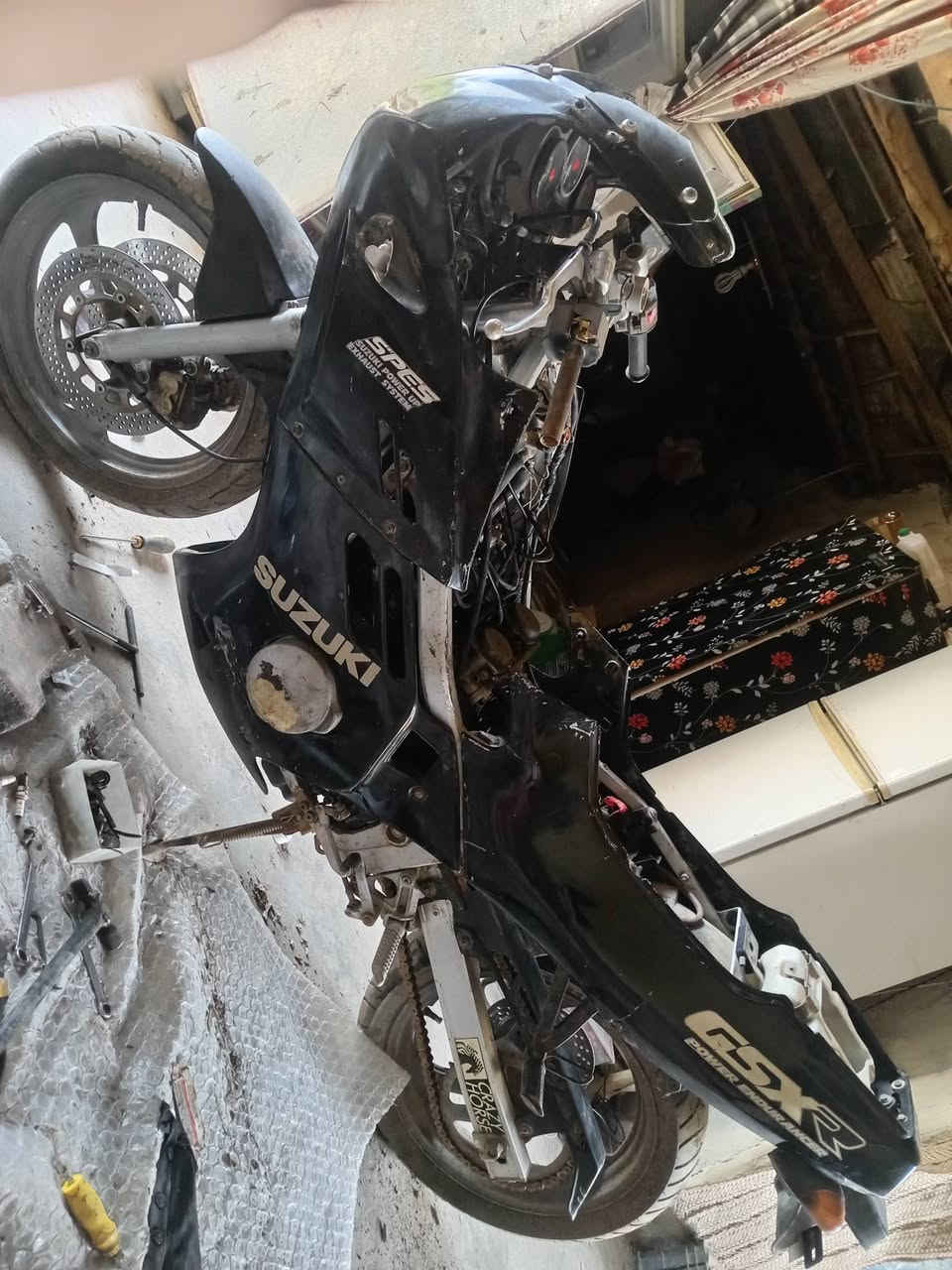 *********** مرحبا يرجى أخبارنابالطريقة ألتي يمكننا مساعدتك بها ***********
