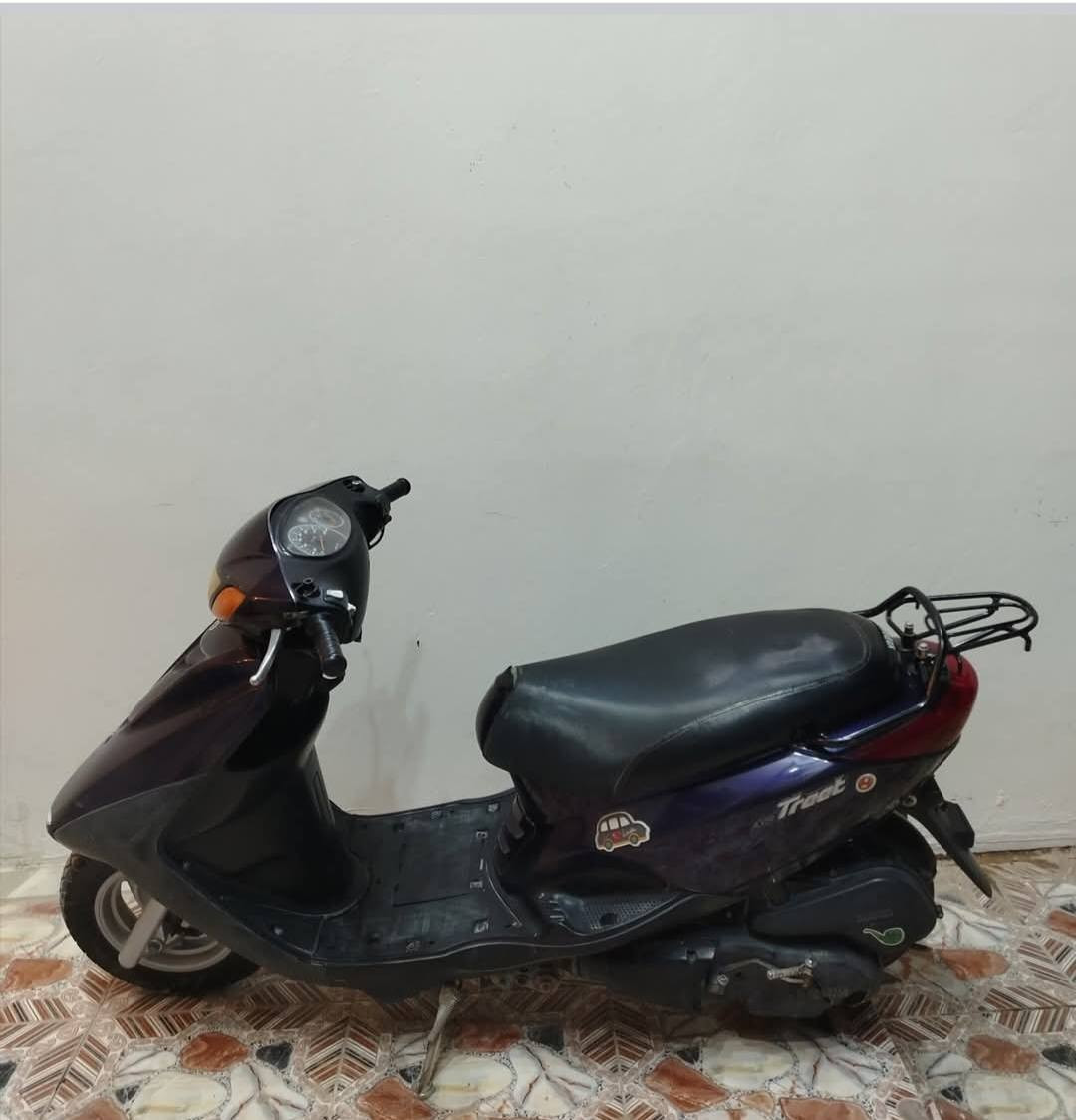 #للبيع دراجه ناريه ياماها اكززا
حديثه 2014 نوزل سعة المحرك 125cc تمشي 140
المحرك رمبه مو مفتوح نظيفه التيرات جديدة سعره 550 وبيه مجال للاستفسار الاتصال على الرقم
*********** واتساب فقط المكان سامراء
