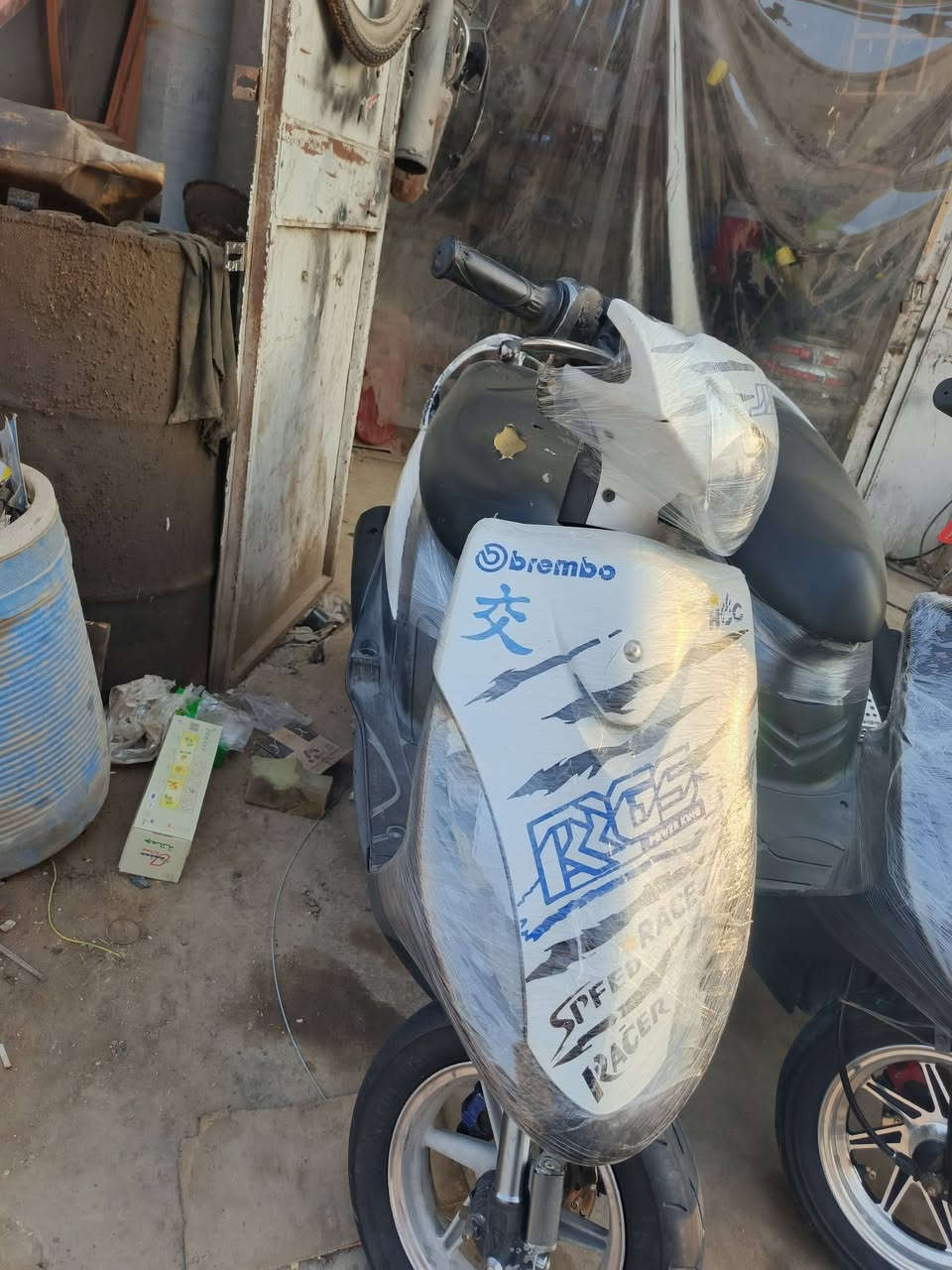 السلام عليكم حبايب دراجات نضيفه مامفتوحه للبيع مكاني امسيب البوليس مال حاويه صارشهرطالعه مكفوله سعره ٨٥٠ قفل  والماكسات ٥٥٠ العصفوري ٣٠٠ ام السله ٢٥٠  الشراي يدلل هاذه رقمي ***********
