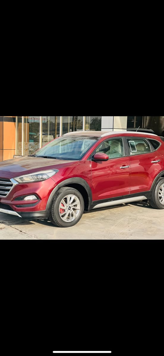 سلام عليكم للبيع توسان 2017 
وارد أمريكي جاملق و بنيد بدون دواخل 
محرك و كير جدد 
سياره خير من الله رقم بغداد جديد 
تحكم ستيرن وكشن كهرباء شاشه كبيره 
العنوان بغداد جسر ديالى تقاطع نهروان 
للاستفسار.  ‭0785 205 8090‬
