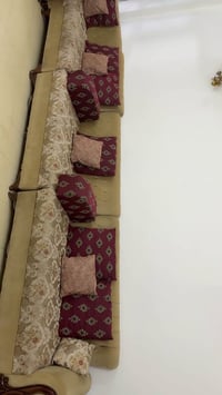 ديوان عشر مقاعد حطاطه السعر 300 المكان بغداد المنصور للتواصل 077780025...
