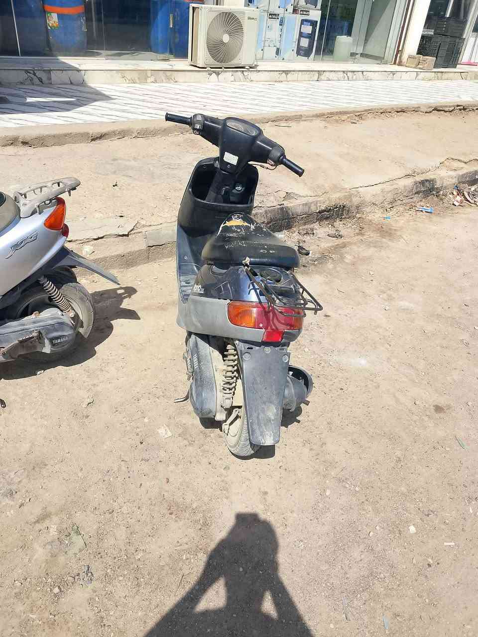 سلام عليكم دراجه بتره خط واحد دراجه نضيفه بمعنه كلمه مكينه جديده مشتوده سعرها ٣٧٥وبيها مجال حك جيه ناصريه اسكان صناعي ***********
