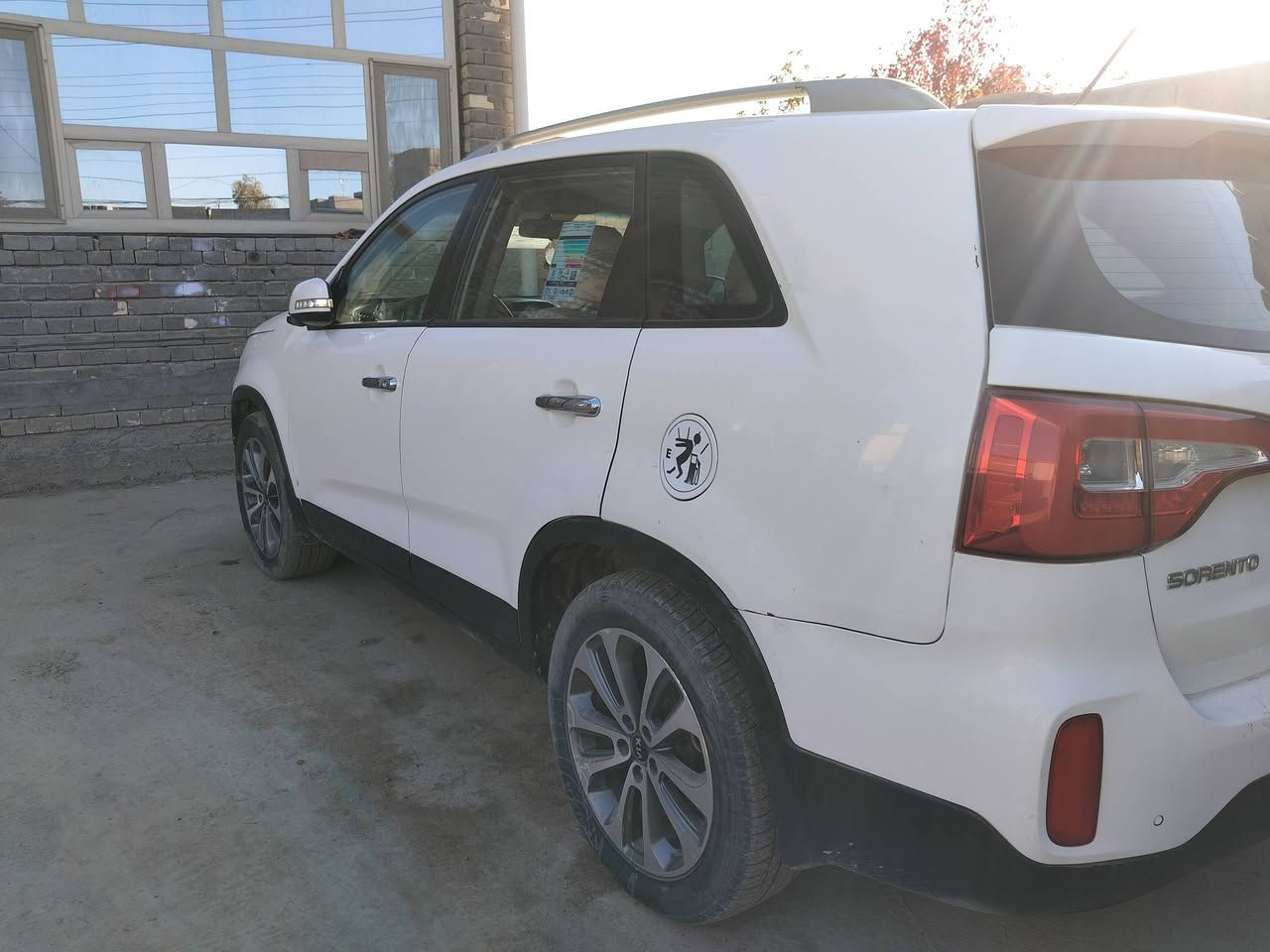 كيا سورنتو 2015
فول ما عدى الفتحة 
مكينة 4 سلندر دوش 
بصمه +بصمه ابواب
7 راكب
3 قطع تبريد
مري شفط اشاره بلمري 
مكان السياره بغداد 
رقم اربيل 
السعر 140
للاستفسار ***********
