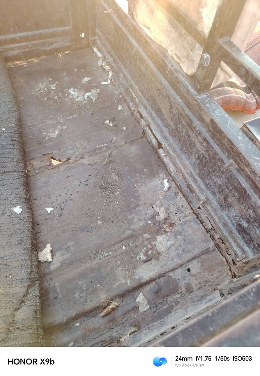 ستوته موديل 17 مكينه ٢٥ بوحد وميه وبيه مجال بيه خياس بل حصيره قليل ***********
مكانه واسط صويره
