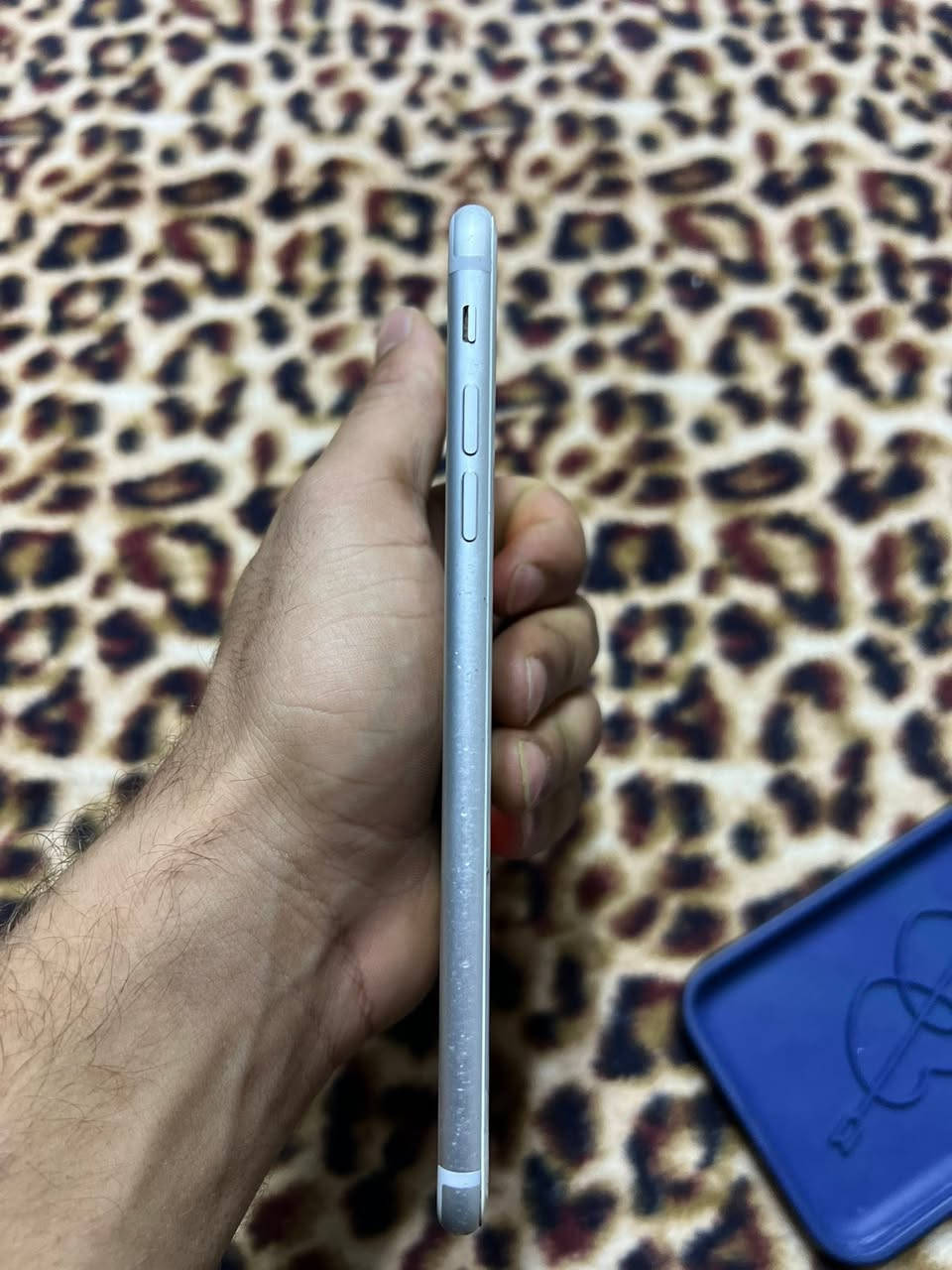 السلام عليكم ايفون 7 بلس ذاكره 256 بطاريه 90 مبدله جهاز نضيف كلش تكنيت سماعات بصمه لمس كله شغال مالي ايشي آيكلود شغال كله خط ماله شغال كله شغال جهاز كارتونه موجود جهاز أميركي سعره 130 بس مجال للشراي مكاني ناصريه مركز الاسكان صناعي رقم ***********
