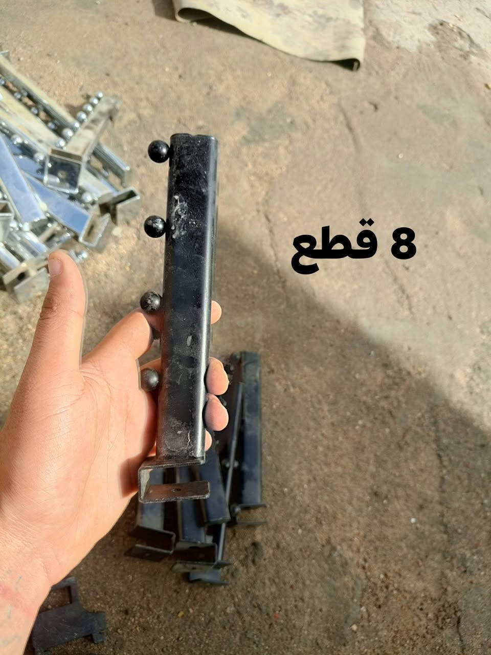 السلام عليكم عدي هاي الغراض ابيع شلع شلع شلع القطعه الف قفل رجأ
عنواني ميسان 
***********
