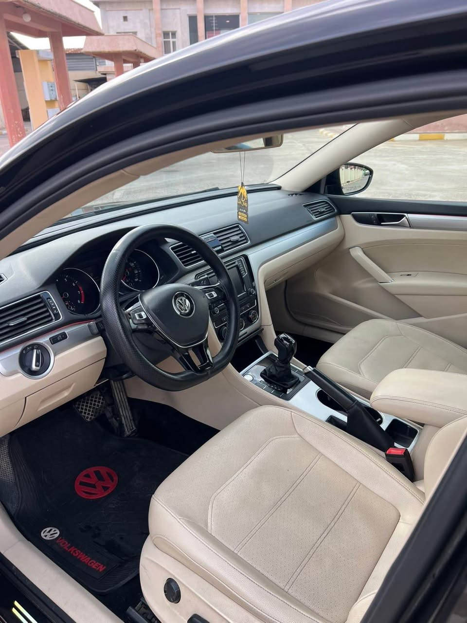 فولگس واگن باسات موديل 2019  مواصفات فول فول ارلاين كوشن جلد كهراباي هيتر داخلي اصفر ماشية 86 مايل سيارة جديد مابي شخته بقسه بدون سبغ سيارة كلين تايتل ايبراهيم خليل حتا دعاميات شرت محرك 20 توربو محرك شرت ما مفتوح 
سعر145 مجال 
رقم تلفون *********** اكر, نينوى
