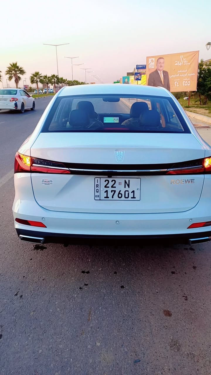 السلام عليكم للبيع  MG5 ROEWE موديل 2024 سنوية  رقم اربيل فول مواصفات 

حجم المحرك 1500/ كير اوتو تنفس طبيعي  /دواخل جلد/ سنتر لوك/ مدخل AUX و USB امامي وخلفي
تبريد قطعتين/ تدفئة/مقاعد رياضية/ أكياس هوائية
تحكم مقود / مصابيح نهارية ومصابيح لد/
جام كهرباء ٤ ابواب/ نظام انذار/ حساسات خلفية وامامية/ دخول بدون مفتاح/ بصمة عدد 2/ فتحة بانوراما/ اشاير بالمري/ اندرويد اوتو/ نظام خرائط/ أوامر صوتية/ شاشة وسائط/ بروجكتر/ نظام ABS/ بلوتوث/ كاميرا درجة °360/ ابل كار بلاي/ حساس ضغط الاطارات/ مثبت سرعة وبعد عدة مواصفات مذكرتهن مكاني. تكريت صلاح الدين 
السعر ١٠٥اَو بيها مجال  رقم الجوال *********** ***********
